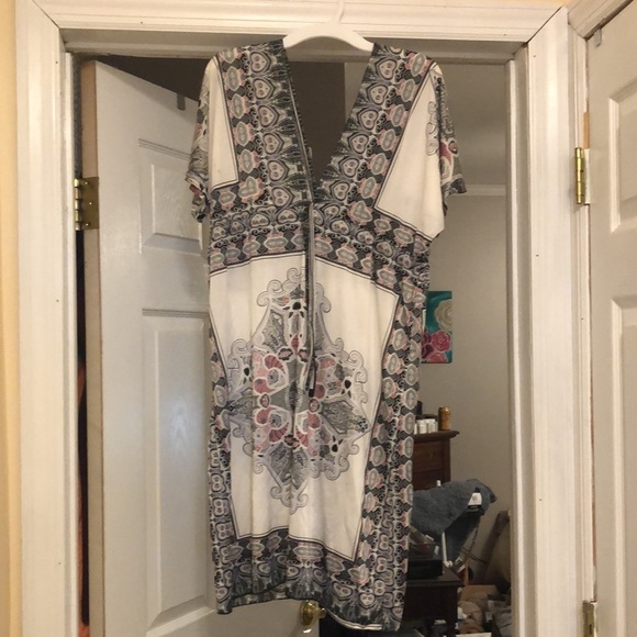 One size beach coverup - Picture 3 of 3